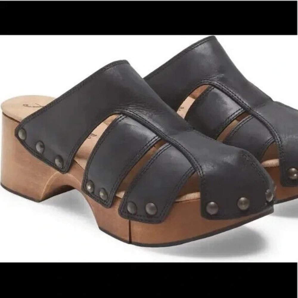 FREE PEOPLE Libra Studded Clogs Shoes Black Leather. W 38 US 8